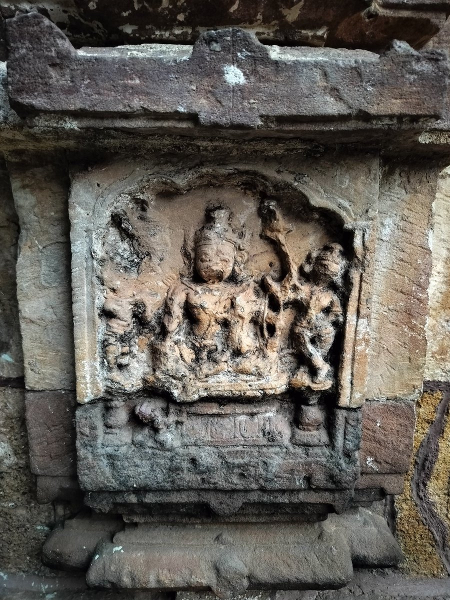 StoriesClick's tweet photo. Nrusingha, Jayadurga, Shri Rama Darbar, and Trivikram. Loose sculptures attached to the front Mandapa, during the Rukuna Ratha Utsava, Shri Lingarāj stay at this Mandapa, which is shaped like a pidha structure. The inner parts consist of Dwarapala &amp; attendant with a Singhasana. https://t.co/plaZxRMhHn