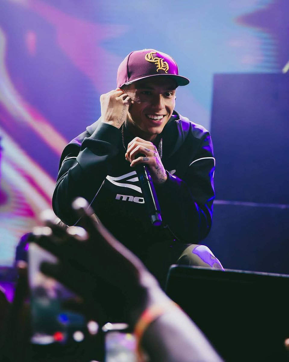 TalkaTree's tweet image. When London meets Lagos and the energy goes crazy 🔥 Central Cee at Rhythm Unplugged 🇳🇬

Africa always shows up. Always.

Follow @TalkaTree to stay connected 🌍💚

#Lagos #Nigeria #centralcee #rhythmunplugged #TalkaTree