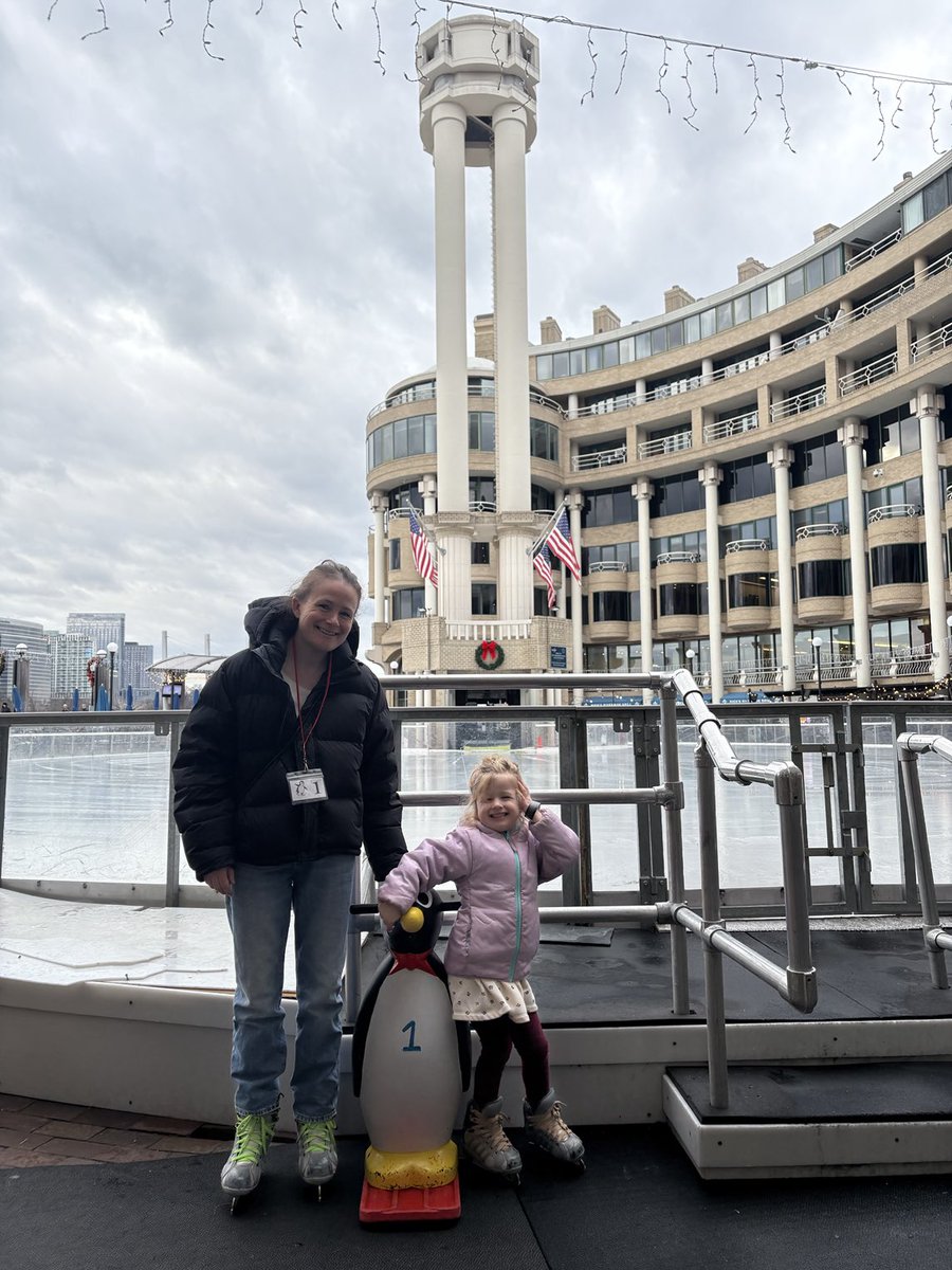 RyMillerTime's tweet image. ⛸️ in Georgetown! #StrikeThePose