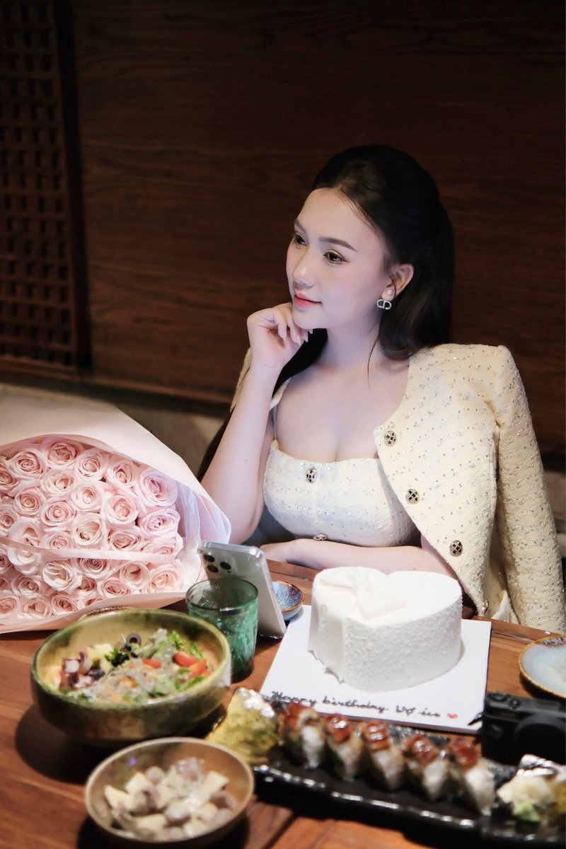 khtrang2000's tweet photo. Lâu lâu up ảnh cho mng biết em còn onl X https://t.co/6zkBSt9svk