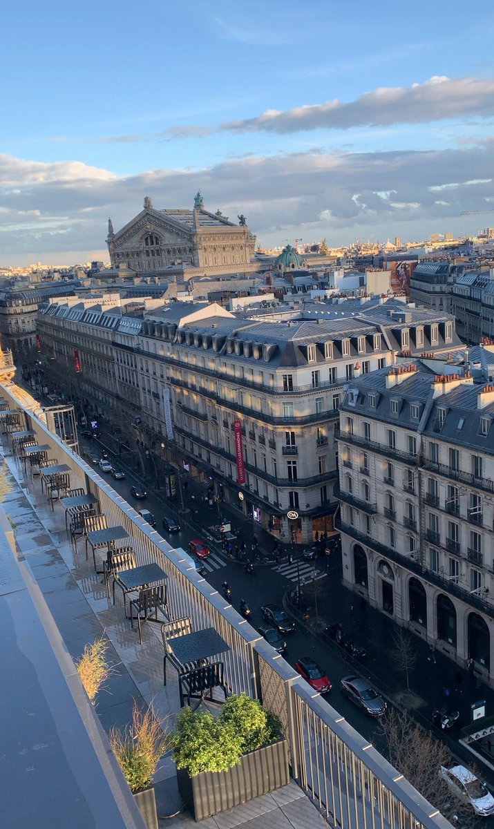 SimoneJacobs02's tweet image. おはよー ねむい…。髪乾かして寝よ。ゆっくりする日 🛁 🤩