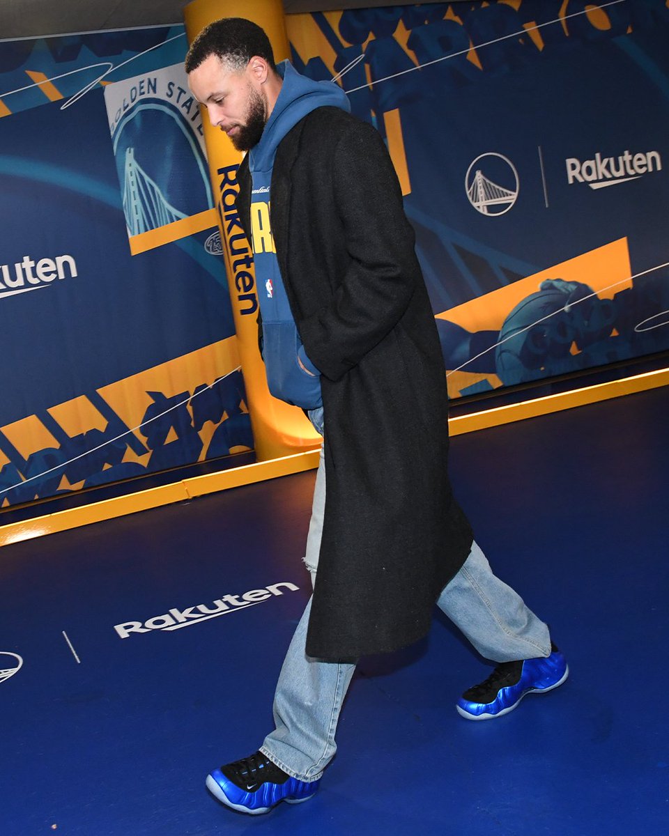 StephenCurry30's tweet image. Cozy Szn for Game 30 … on to the next!