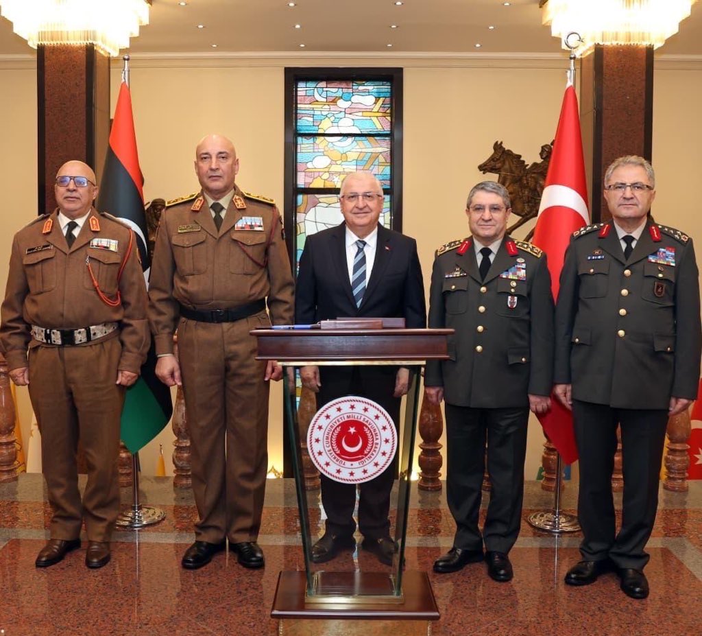 Libya Ulusal Birlik Hükümeti Başbakanı Abdülhamid Dibeybe: 

“Libya Genelkurmay Başkanı Muhammed El-Haddad ve arkadaşlarının ölüm haberini büyük bir üzüntü ve kederle aldık.” (TRT)