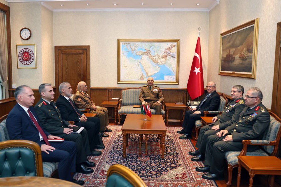 Libya Ulusal Birlik Hükümeti Başbakanı Abdulhamid Dibeybe:

"Libya Ordusu Genelkurmay Başkanı Mohamed Al-Haddad ve beraberindekilerin vefat haberini derin bir üzüntü ve kederle aldık.

Kara Kuvvetleri Komutanı Korgeneral Al-Fayturi Gharib, Askeri Üretim Direktörü Tuğgeneral