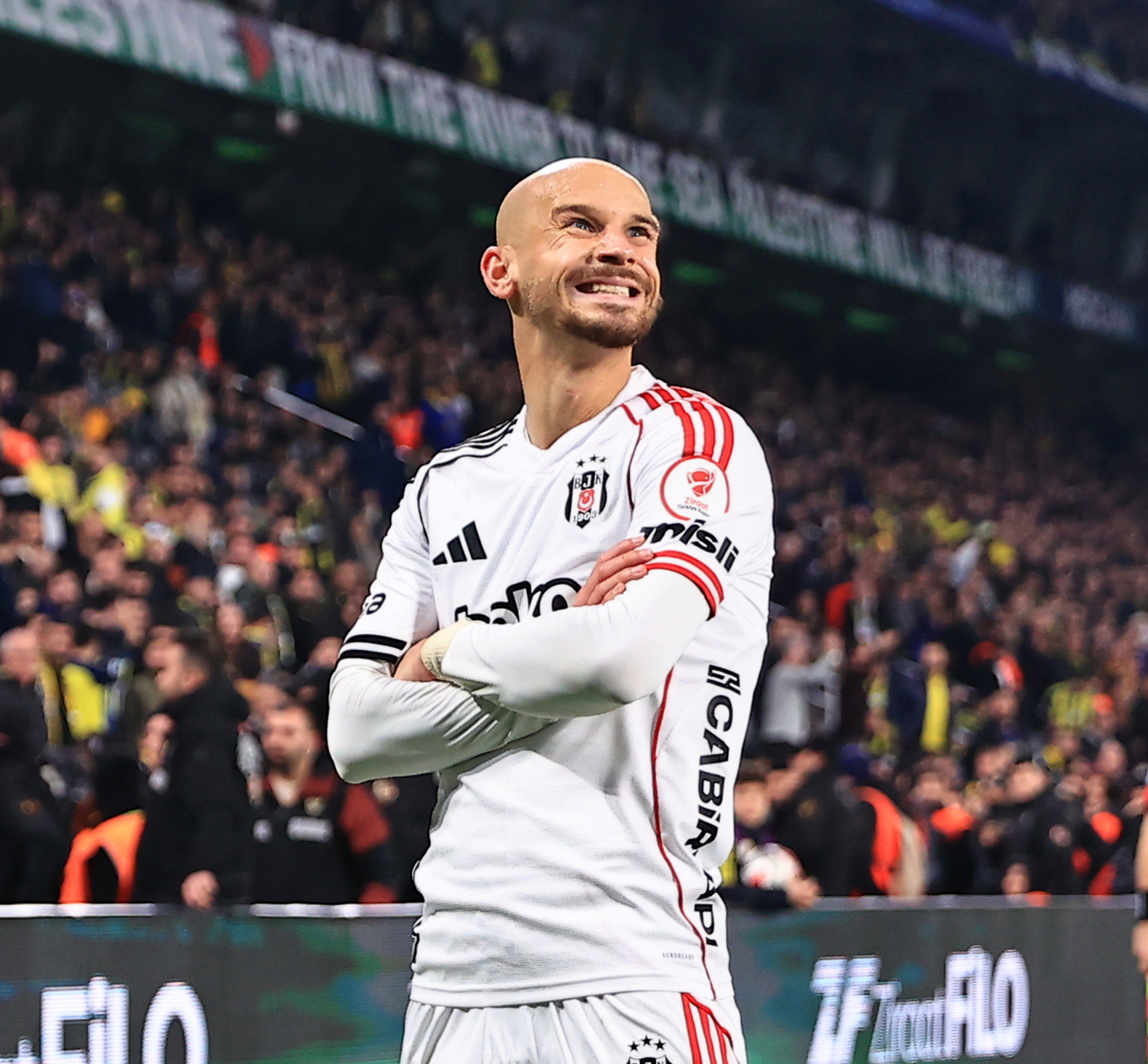 Sergen Yalçın'dan derbi galibiyeti sonrasında hakem sözleri: "Burası Beşiktaş"