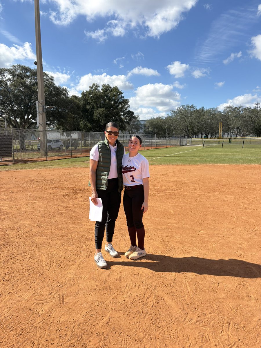 KLo2027's tweet photo. Thank you Coach Karla and Coach Ken, as well as the rest of the USF coaching staff, for hosting an amazing pitching camp! I really enjoyed working with such  a great pitcher and mentor, Coach Karla! 
@USFSoftball @CoachKarlaUSF https://t.co/TavhwNedS6