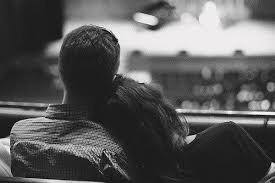 "Yo quiero un diciembre...
con las luces apagadas y 
con las personas encendidas".

      ~ Charles Bukowski