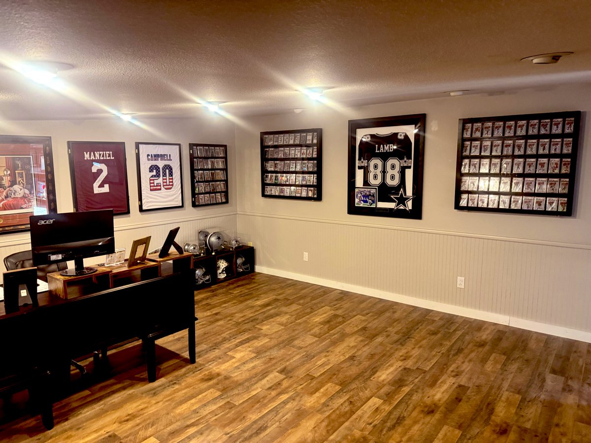 corley_ragle's tweet photo. Getting close to finishing my new office. This was my dad’s office before he passed. @CardPurchaser @PSAcard @NFL @dallascowboys @JManziel2 https://t.co/eyo3KIVb9A