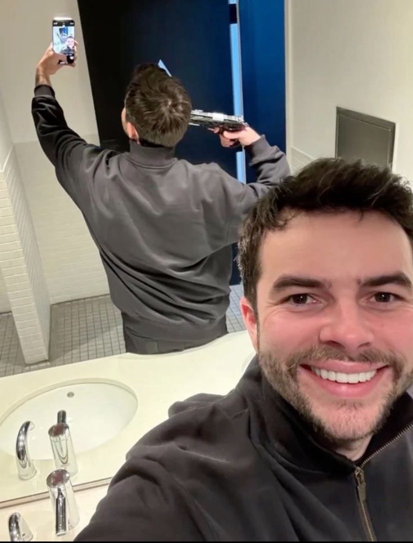 silvasainzz's tweet image. Kyle está donde en otra vida fue la base de Julio Borracho