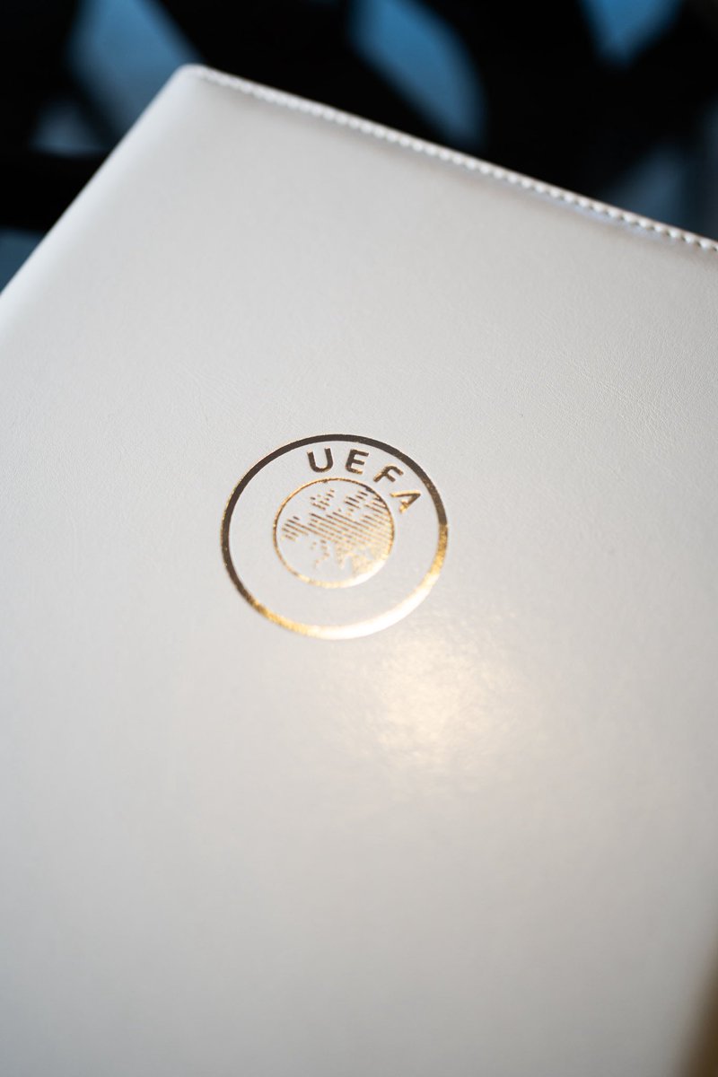 Un premier pas vers un nouveau monde, que je découvre progressivement.
L’obtention de ce premier diplôme UEFA me permet aujourd’hui de regarder l’avenir avec sérénité et ambition.
Merci aux clubs et tous ceux
qui m’ont soutenu dans ce nouveau projet. 
La suite s’écrit, pas à pas.