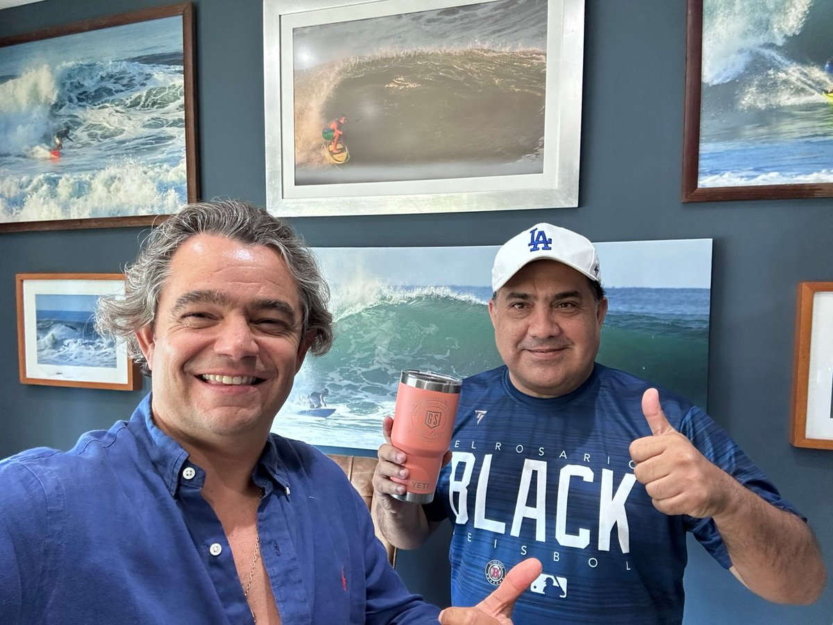 Con mi Hno Fernando G. Sais Notario 210 de Mazatlan.