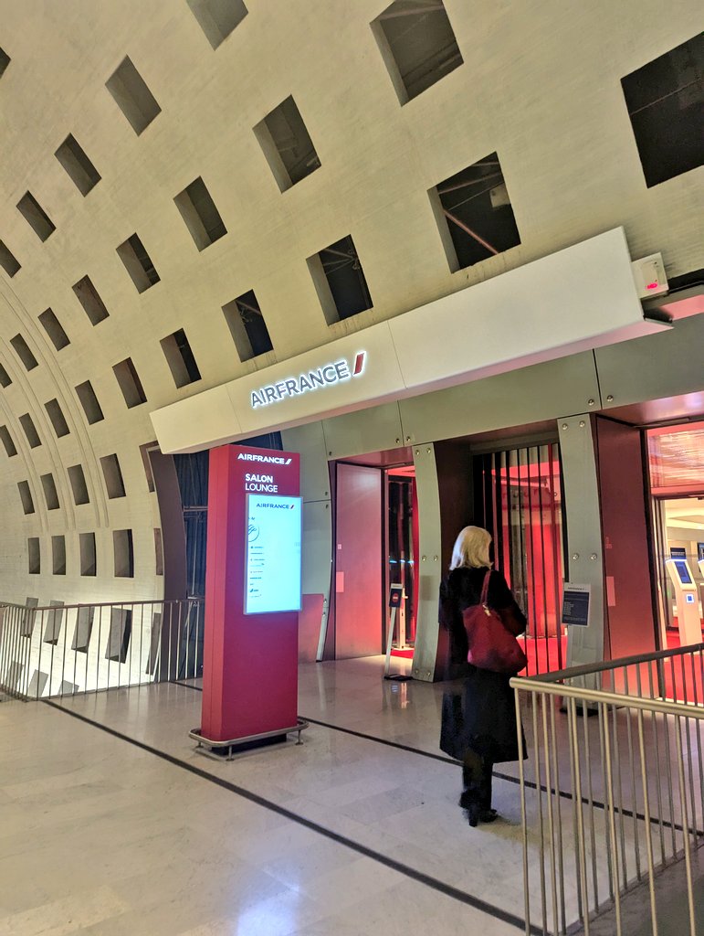 かっちです(´◡` )♩ Birthday party in the absence of the people themselves