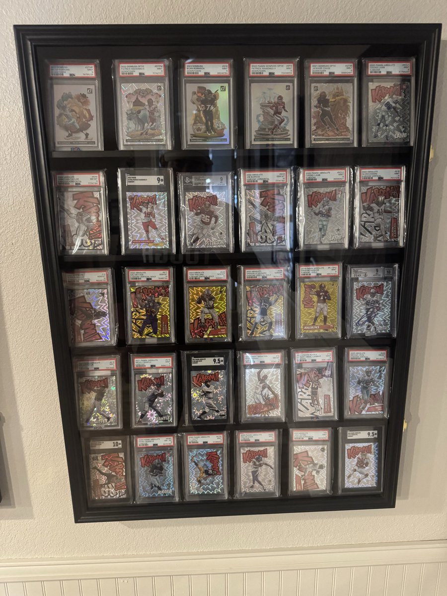 corley_ragle's tweet photo. Close up of the cases. https://t.co/ub7h2IyHUi