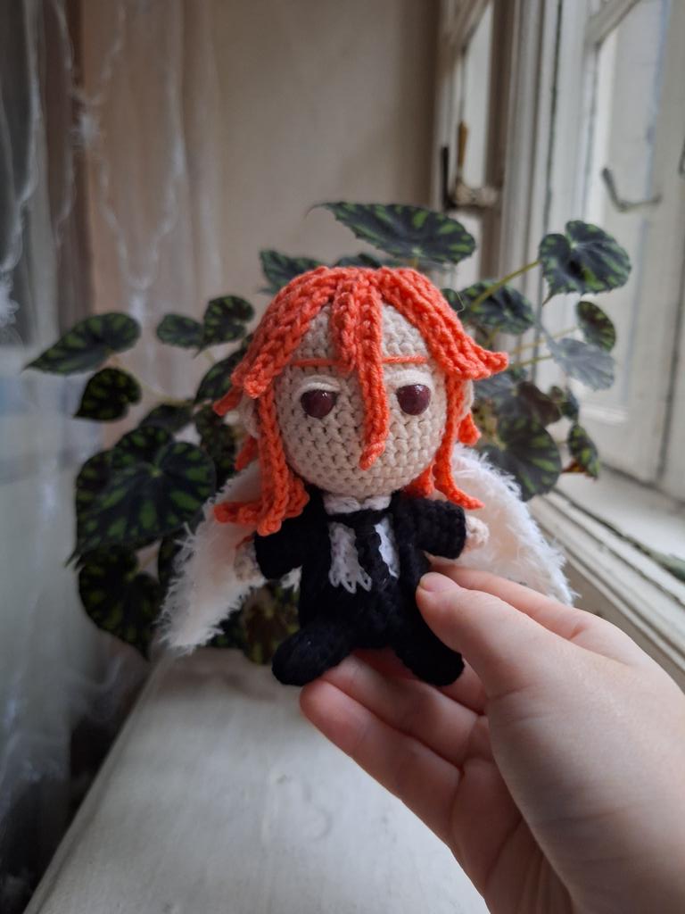 Вперше придумала робити крильця з пухнастої пряжі і тепер як пір'ячко виглядає так файно