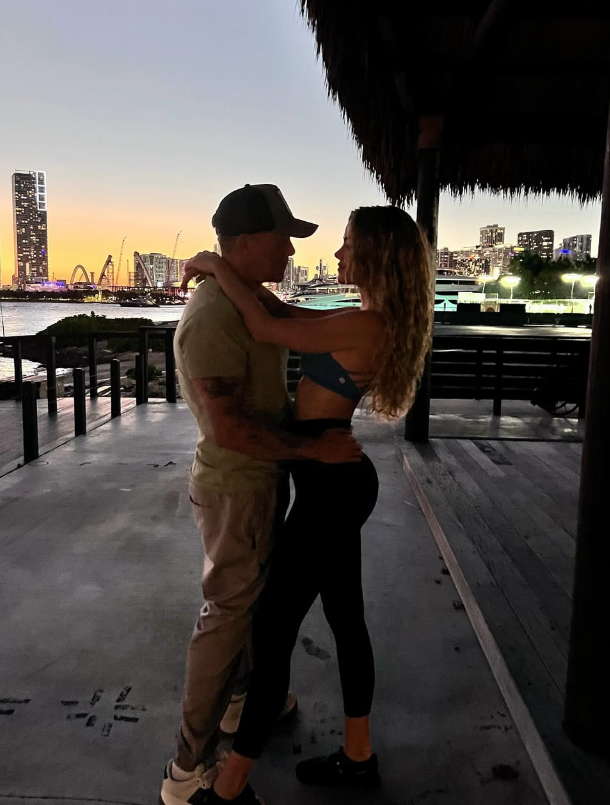 Planoinforma's tweet image. Corazón partió... Alejandro Sanz y Candela Márquez habrían decidido poner punto final a su relación luego de un año de romance 👉🏻 tinyurl.com/mtrwtd8b
#Espectáculos #AlejandroSanz