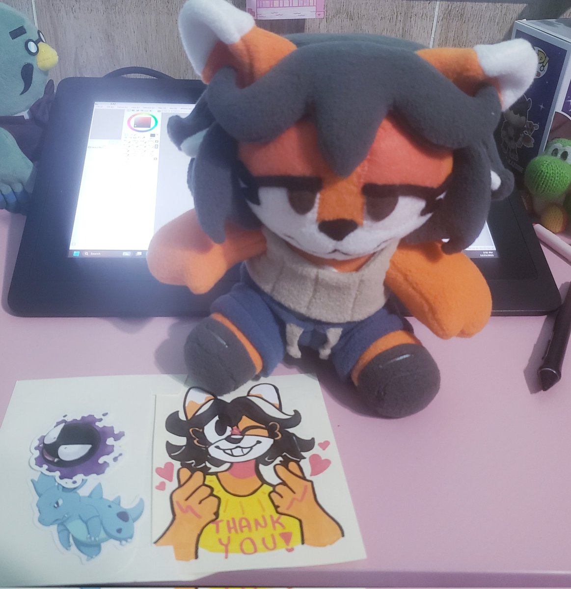 TheArtYoshi's tweet image. Cidney Plush gift i got from @_lua_wulfO_ 
And was made by indigo_sews on Insta 🥺❣💞

Thank you sm! This made my day! Ahhhh!!
#Conker #ConkersBadFurDay #FanCharacter