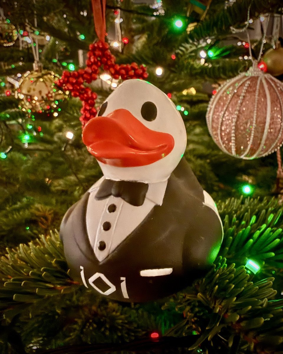 ExpectingMrBond's tweet image. 🎁 #007FirstLight GIVEAWAY 🎁
Win a James Bond Rubber Duck 🦆!

👉 Follow us on X
👉 Like &amp;amp; repost this post

🌍 Open worldwide (18+)
⏰ Giveaway ends Dec 26, 23:59 CET
🎲 Winner selected at random
#JamesBond