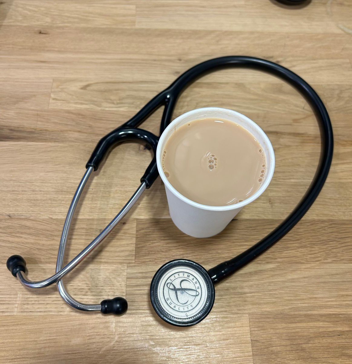 DrRosena's tweet image. Working today on a very busy shift at St George's A&amp;amp;E. This Christmas and New Years there will be many NHS staff, doctors, nurses, porters and others, working tirelessly to save lives.