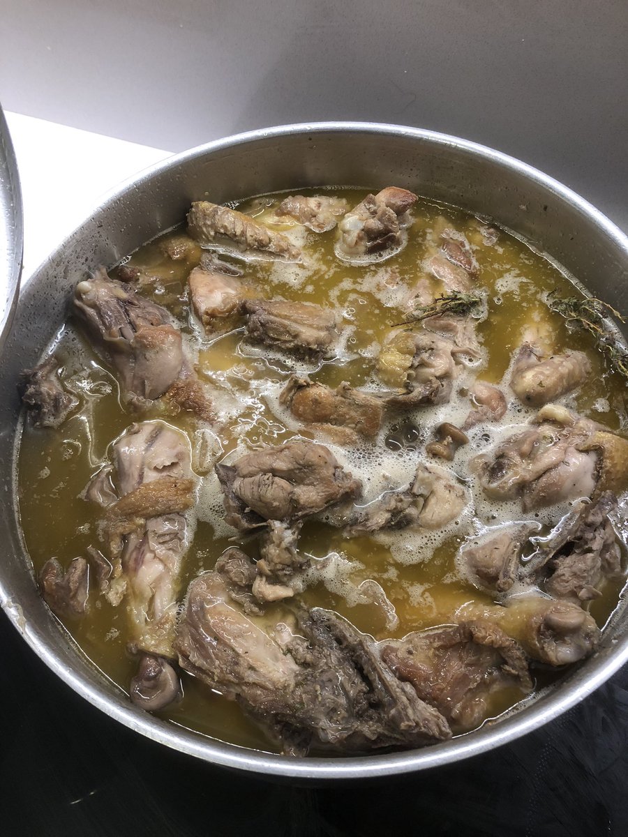 Quantes cassoles deuen estar rostint pollastres aquest vespre? 😁

Molt bon Nadal!