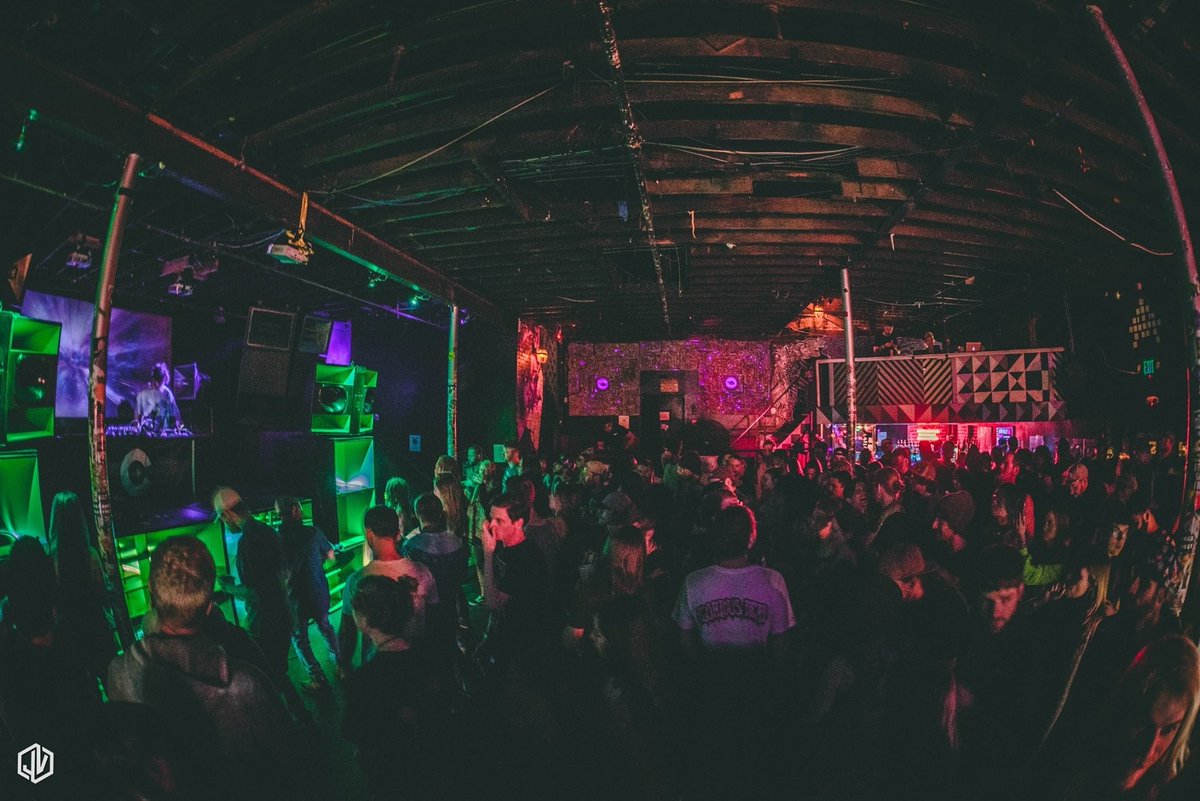 halopointdub's tweet image. First show/best show/last (headline) show, i am very ready to get back out there and live like a degenerate making humans lose control