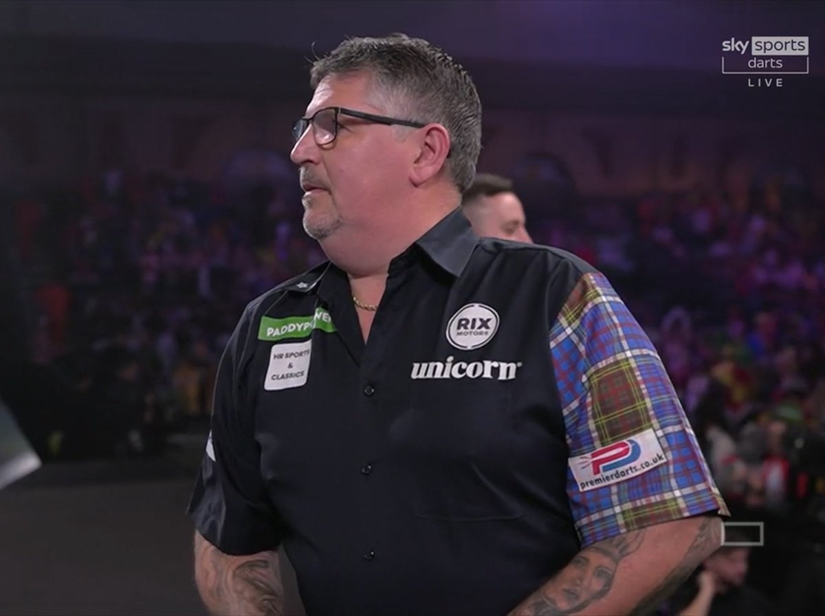 PremierDarts's tweet image. Rumour has it Gary Anderson is repping the best darts shop in the world on his left sleeve