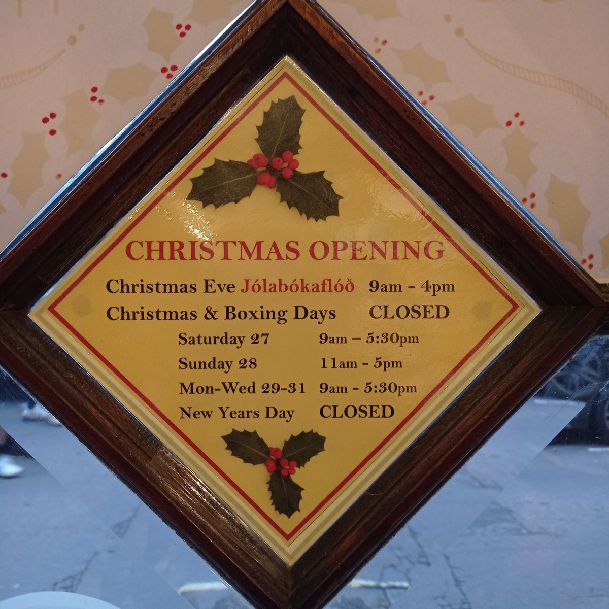 P & G Wells tweet media