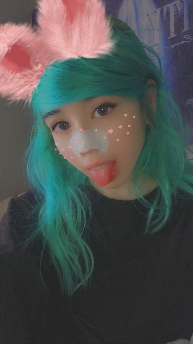 if someone wants to give me rent money for christmas i wouldn’t mind 🫣