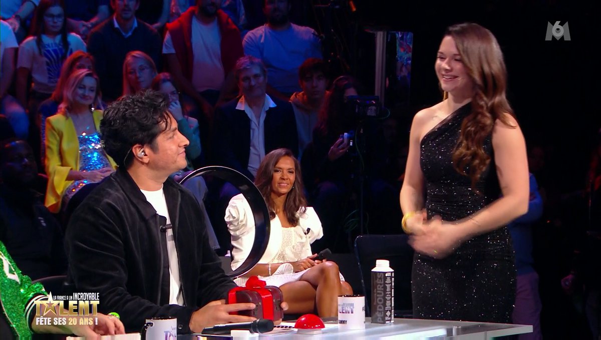 𝑶𝒍𝒊𝒗𝒊𝒆𝒓 𝑨𝑹𝑵𝑶𝑳𝑫 tweet media