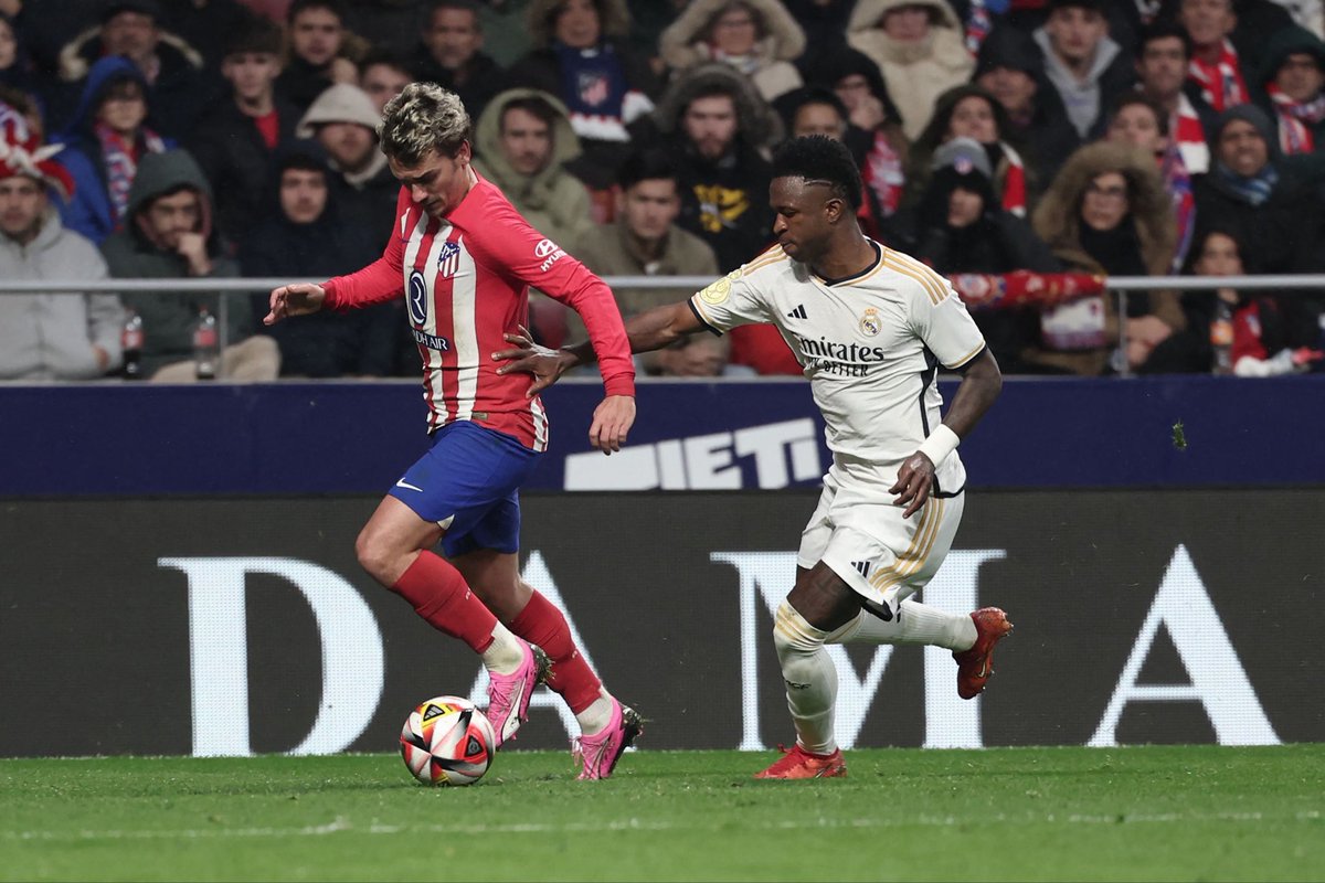 atletiuniverse's tweet image. 34-year-old Antoine Griezmann (15) ends 2025 with more goals in all competitions than Vinícius (13).

“Eu farei 10x se for preciso. Eles não estão preparados.”

[via @atletico_stats_]