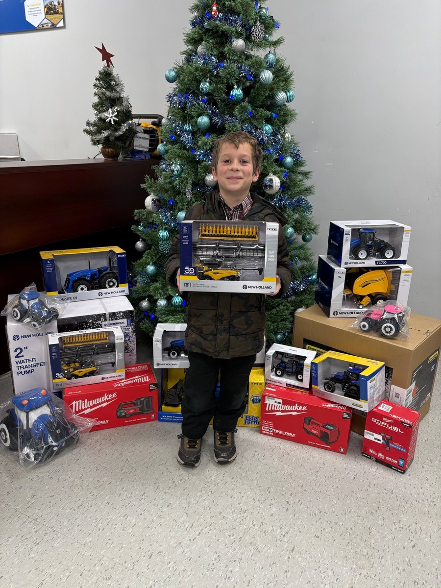 mazergroup's tweet photo. Thank you to all the kiddos who entered our Christmas Coloring Contest this year! We were happy to give out a prize at each dealership. Here are some pictures of a few of our lucky winners!🎄

#coloringcontest #mazergroup #christmas #hohoho https://t.co/ncs1pKZRFj