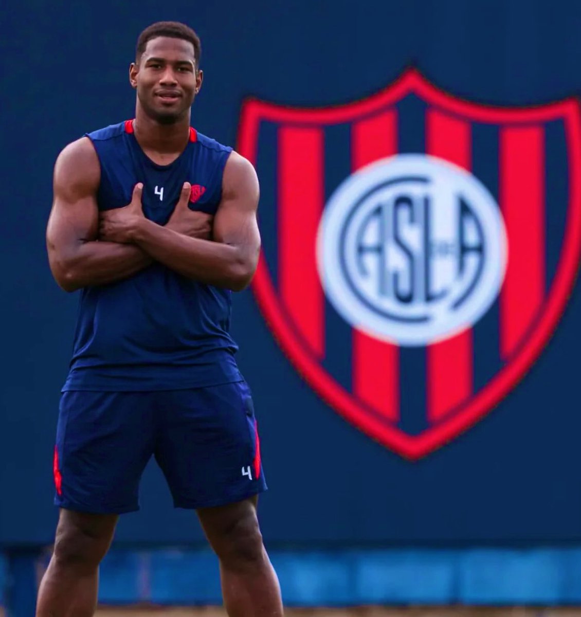 SoldadodeKevin's tweet image. Se viene la muralla ⚔️🤺