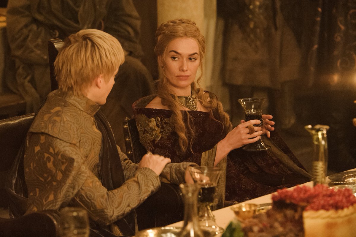 GameOfThrones's tweet photo. It's not a holiday without a little wine. Just ask the Lannisters. https://t.co/LDA7GWoRy1