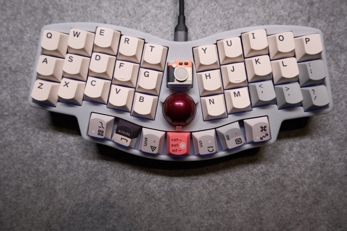 Keyboard:cocot38mini v2 Switch:Durock Black Lotus Keycaps:KeyTok