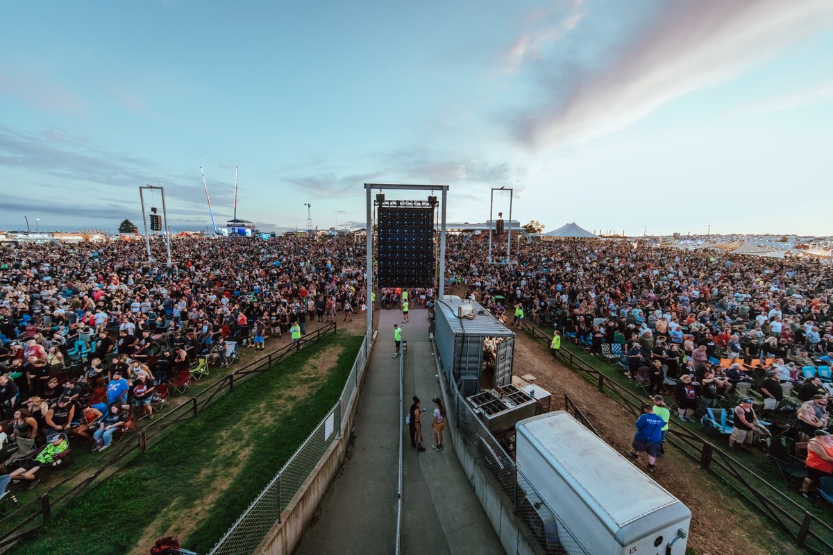 rockfestwi's tweet photo. No matter where you’re spending the holidays, there’s always a spot waiting for you in the hayfield. Cheers, MotherFesters.🤘🔥 https://t.co/7wvgqd2ZJi