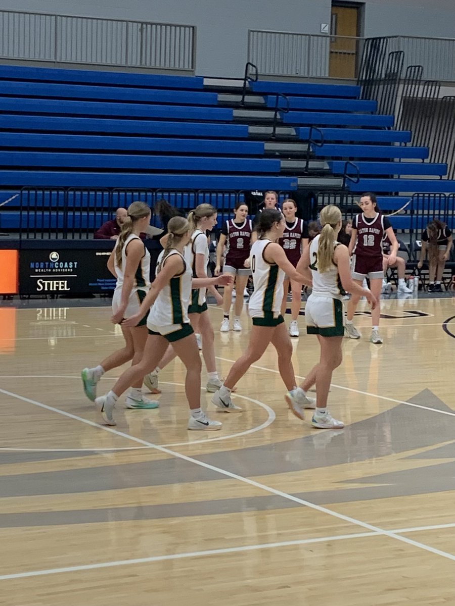 emilymcglinnen's tweet image. So grateful for the opportunity to get called up and play on the Howell Varsity team this past weekend at Cornerstone University.  Love this team.  Loved that us 4 freshman played together on varsity.   A couple days off for Christmas then back in the gym! 💚💛💪🏽🏀