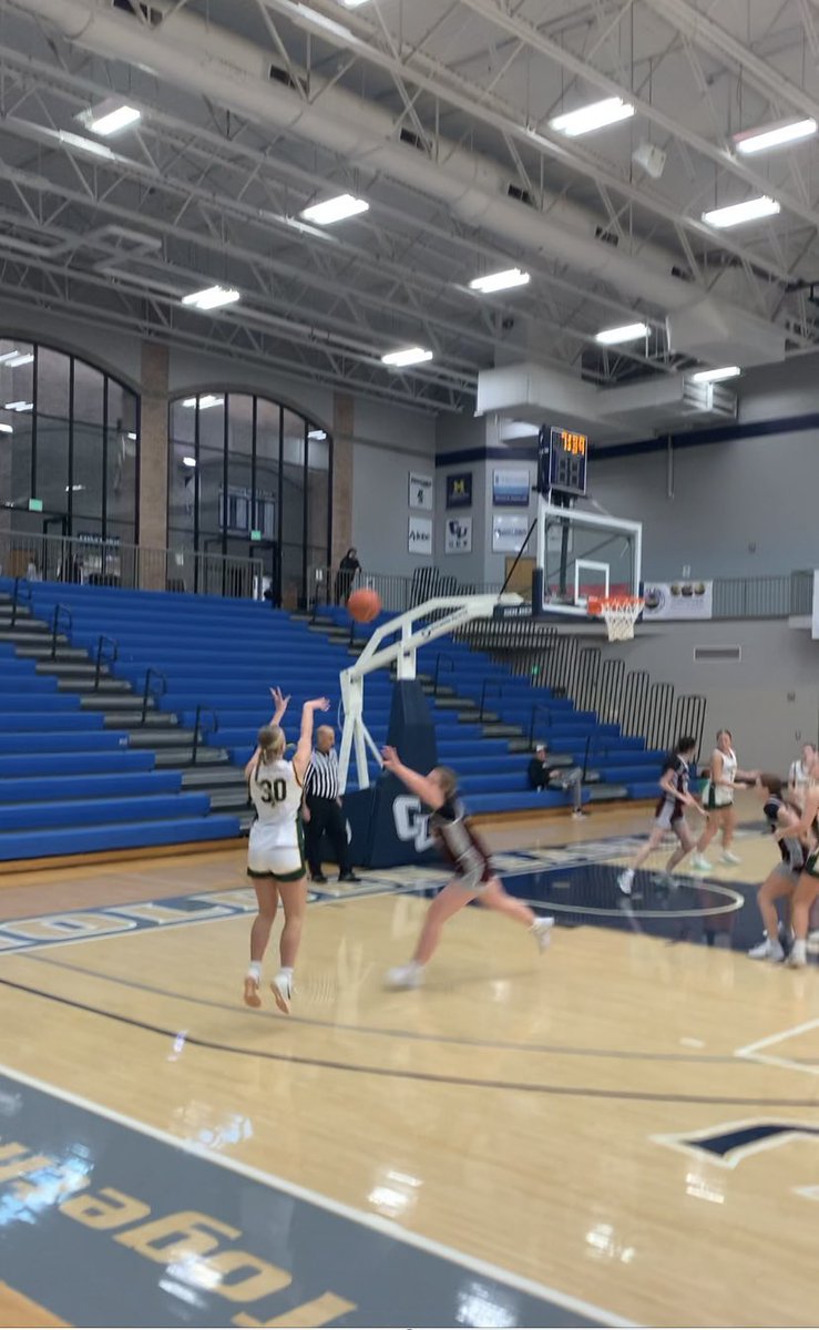 emilymcglinnen's tweet image. So grateful for the opportunity to get called up and play on the Howell Varsity team this past weekend at Cornerstone University.  Love this team.  Loved that us 4 freshman played together on varsity.   A couple days off for Christmas then back in the gym! 💚💛💪🏽🏀