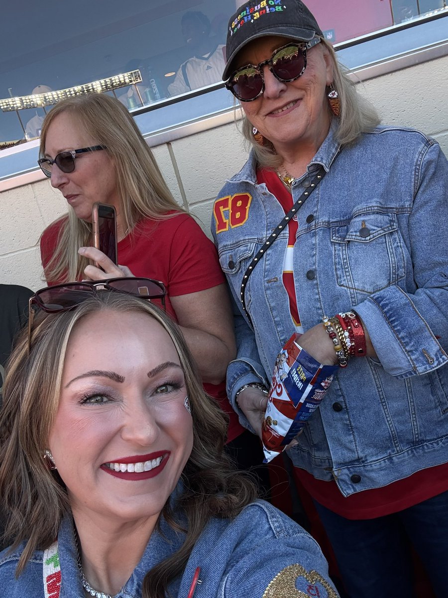 Hilary ❤️‍🔥🌵✨ tweet media