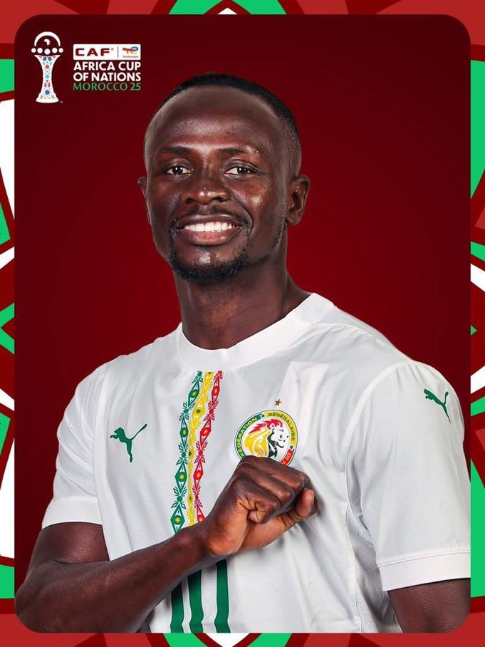 AhmadouNdiaye00's tweet photo. Bon après ça le très grand SADIO MANÉ, un homme qui a toujours joué pour le collectif, l’erreur est humaine et tout peut se passer sur un terrain de foot 
(Même si on attendait pas ce genre d’erreur venir de lui) 
#respect #CAN2025 #SENBOT https://t.co/u7IKcMWVOC