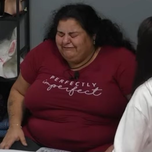 Maarcos016_'s tweet photo. La gorda lleva días buscando a Nissy para que salte (insultándola, pegando, siendo una racista...) y ahora que se la devuelven, se pone a hacerse la víctima. JO DE TE #LaCasaDeLosGemelos2D16 https://t.co/iEO9m84heU