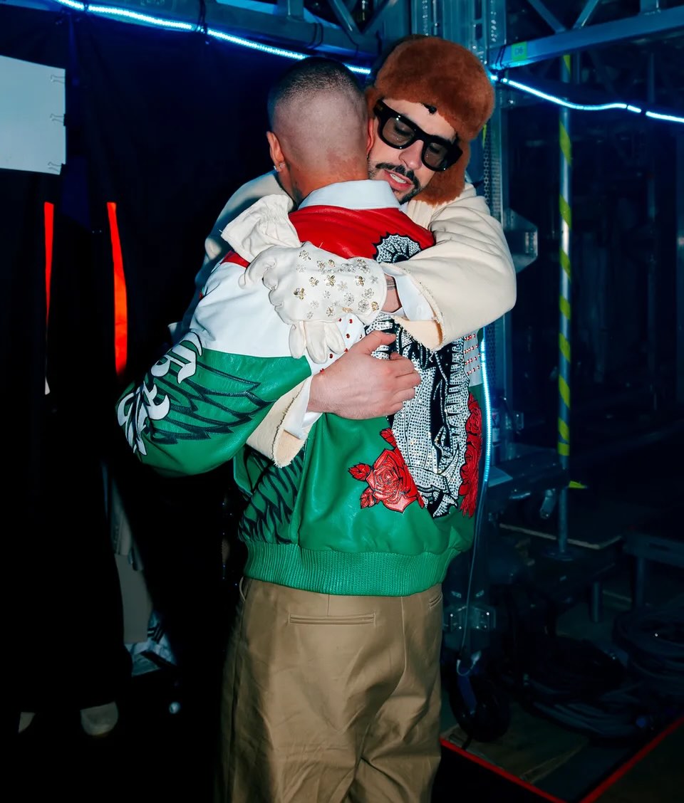 JustFreshKicks's tweet image. J Balvin's custom "Mexico" Jacket goes hard 😮‍💨🇲🇽