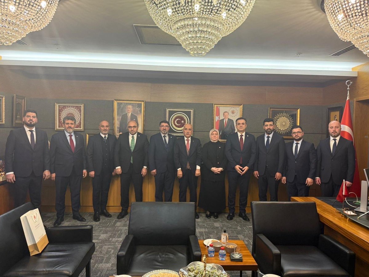 UK_UID's tweet photo. TBMM ziyaretimiz kapsamında UID heyetimizle birlikte AK Parti Kahramanmaraş milletvekilleri ve İl Başkanı Sayın Burak Gül ile bir araya gelerek verimli istişarelerde bulunduk. 

Nazik ev sahiplikleri için teşekkür ederiz. 🇹🇷🤝

#UIDUK #UIDOfficial #HalilErdoğan https://t.co/Ow2tgSwEWA