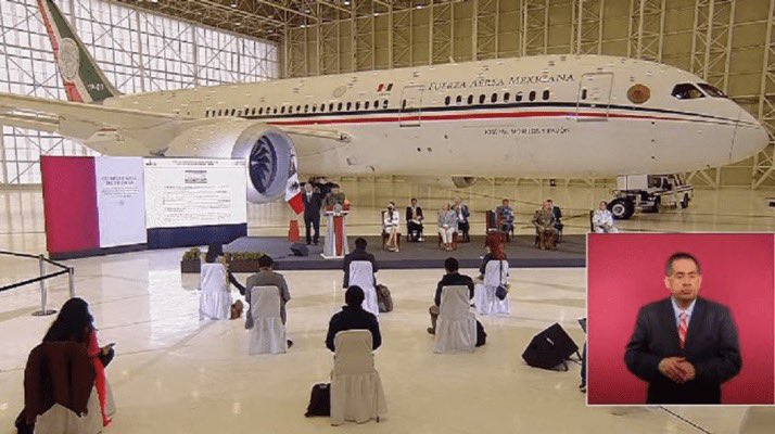 Vengo a desbloquear ésta historia. ¿Quién se ganó el avión? ¿Ya hay medicamentos gracias a su rifa? 🤡🤡

Los leo.