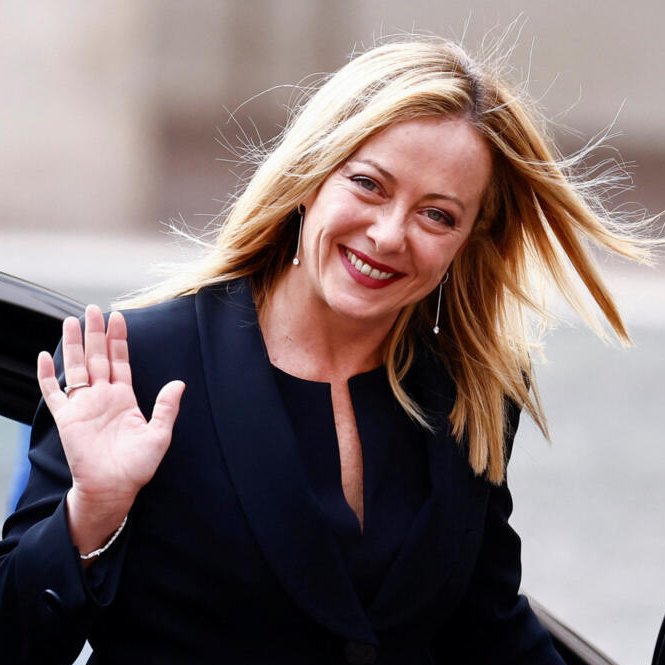 İtalya Başbakanı Meloni:

"2025 hepimiz için zor bir yıl oldu ama merak etmeyin 2026 daha kötü olacak."