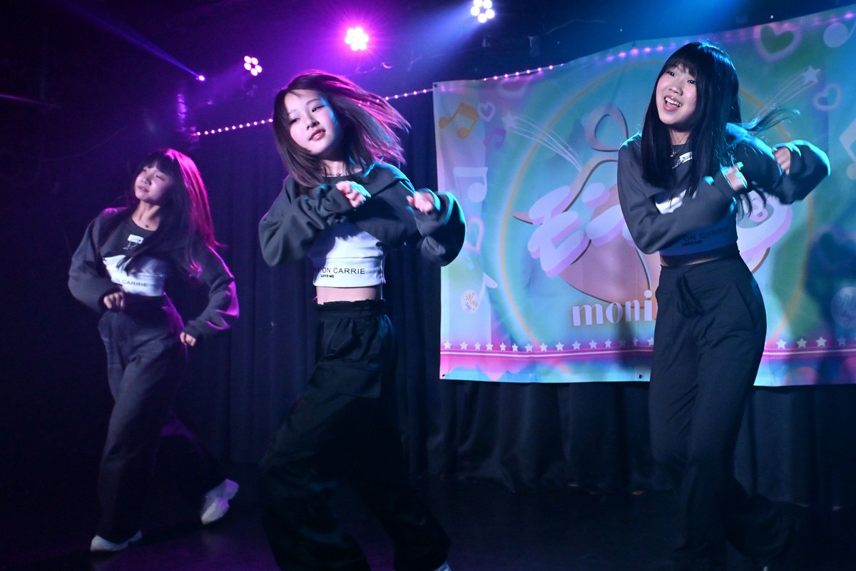 モニベルエンタメラボ#24　「PRiYAnCeR 1st Anniversary～」 
THE ONE  
代々木MUSE

虹ミルの時とは全然違った雰囲気のクールな3人
Ririちゃんは意外にも初K-pop

#Riri #夢咲りさ #捺愛さや #SEAF #promiseNEXT