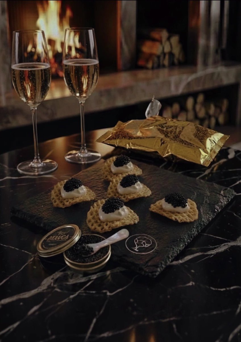 ✨ Introducing Wine Chips Master Reserve — Caviar’s Best Friend ✨
A luxurious, non-seasoned, hand-cut thick lattice chip made to pair perfectly with caviar.
Presented in our Master Reserve gold tube.
🗓 Drops Jan 1, 2026
#WineChips #MasterReserve #CaviarPairing #LuxuryFood