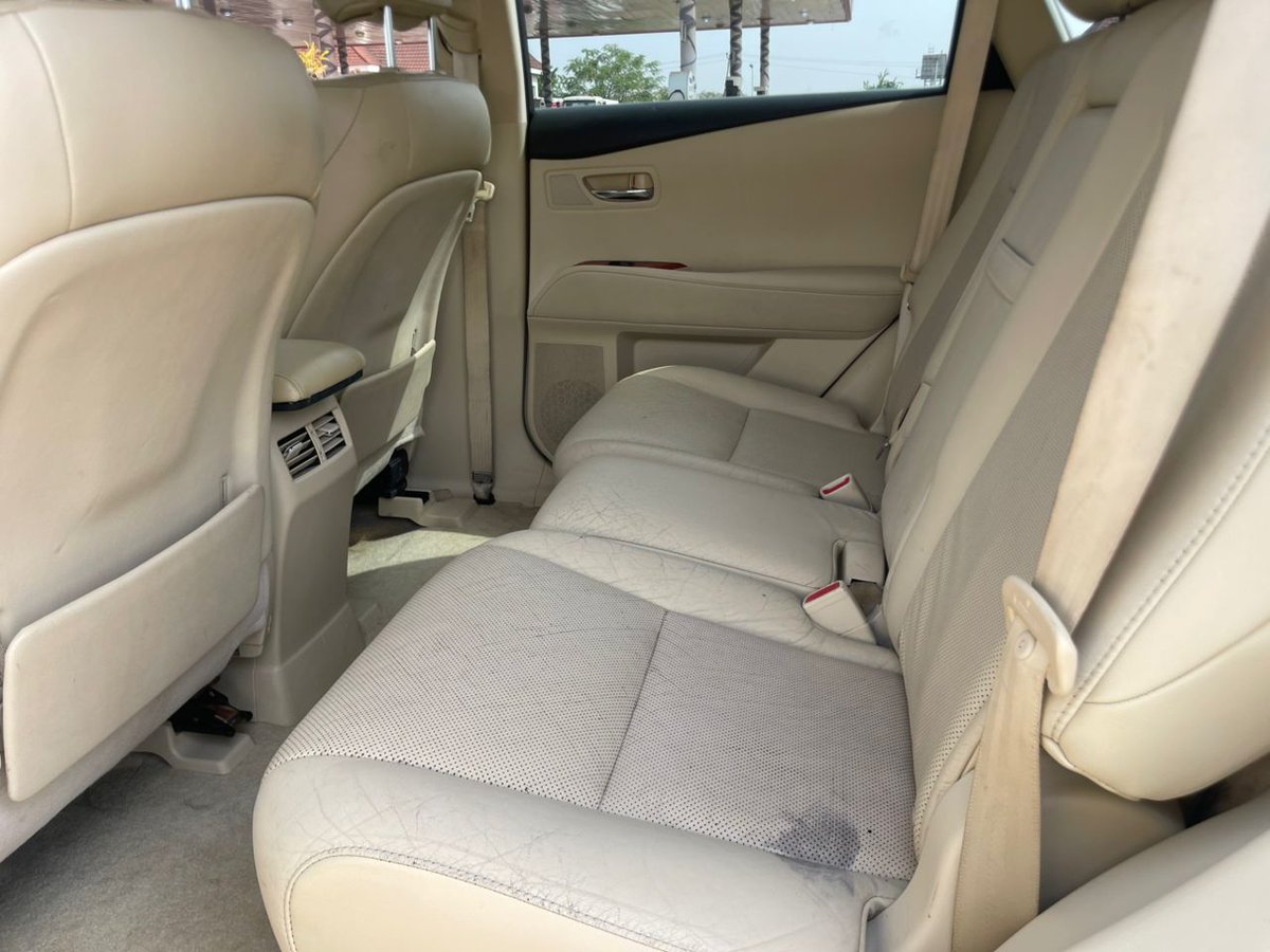 Coded_XM's tweet image. 🚨JUST IN:THIS IS THE MOST BEAUTIFUL FOREIGN USED LEXUS RX350,2011 MODEL(NOV ENTRY),SUNROOF,KEYLESS,BRAND NEW TYRES,BLACK LEATHER SEATS,LOW MILEAGE,GOING FOR #21.5M ONLY*