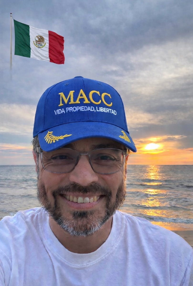 molloqui's tweet photo. @RicardoBSalinas Estamos contigo Ricardo!!
Tenemos y vamos a luchar por la vida, la propiedad y la libertad!! https://t.co/WOXIkkiDsq
