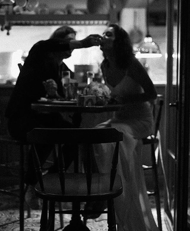 _Srta_Su's tweet image. Aunque nos dejamos de ver
perdiendo el contacto
de la peor manera,
yo siempre te veo

en esos lugares que hicimos nuestros...

— Azrael Kass