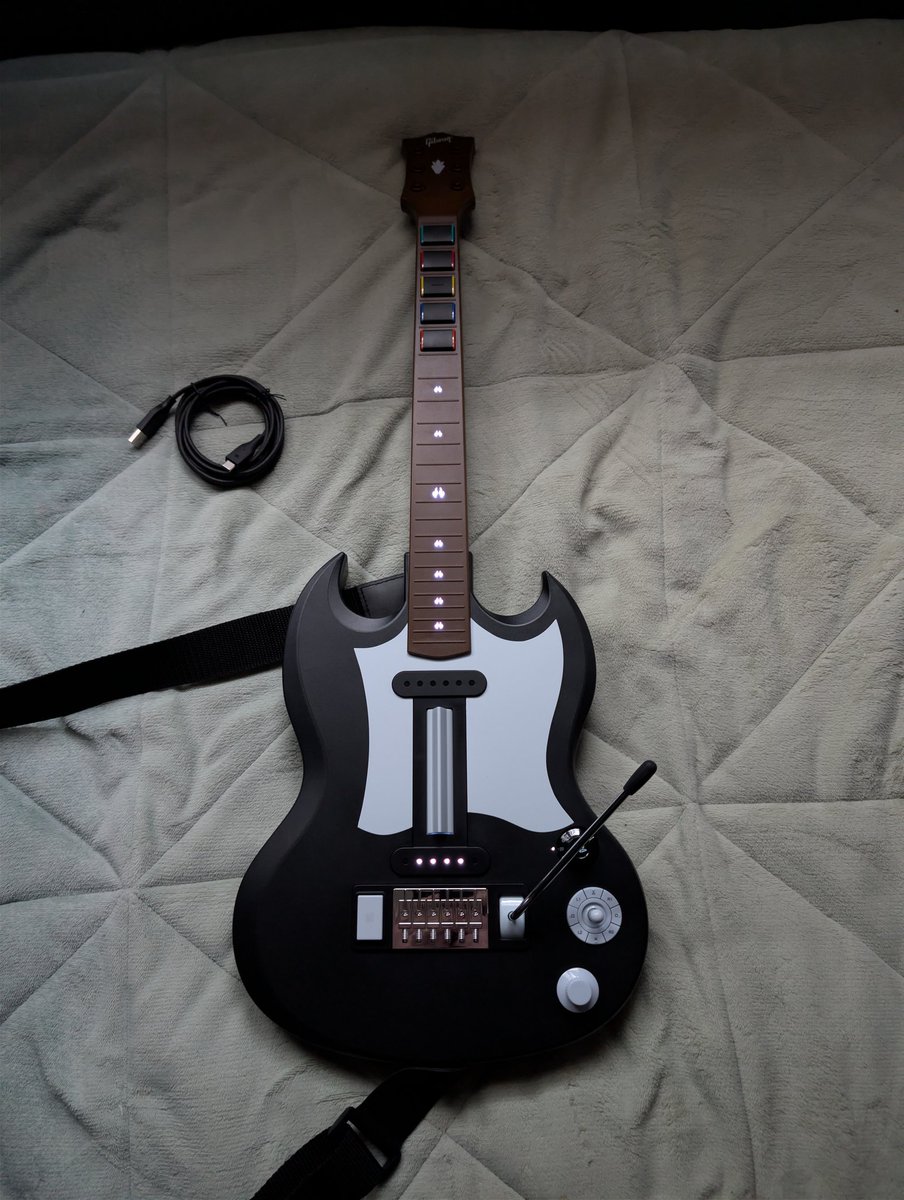 ROBOTFUCKER tweet media