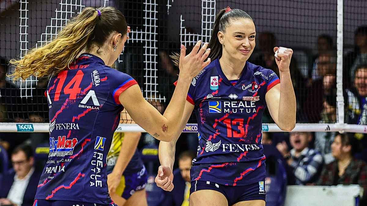 OggiSportNotiz2's tweet photo. Il #chieri76 si prende il Derby con l'#igorgorgonzolanovara 💥🏐 I risultati della sedicesima giornata della #seriea1tigotà di #volleyfemminile #legavolleyfemminile https://t.co/KwnXT9gBOj https://t.co/fvK0orodBg